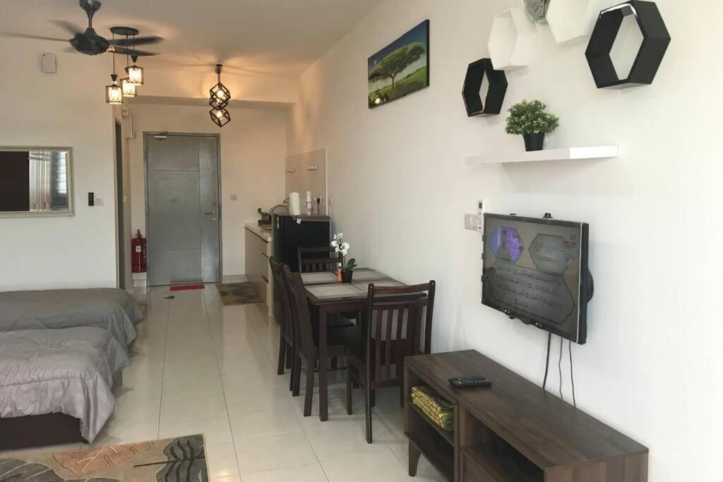 Homestaybaba Close To Ukm, Gmi, & More ! Каджанг Экстерьер фото